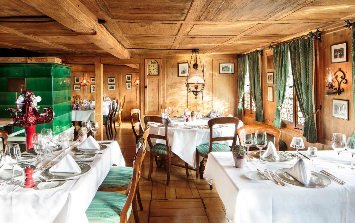 Swiss-Chalet Merlischachen - Romantik Schloss-Hotel am See
