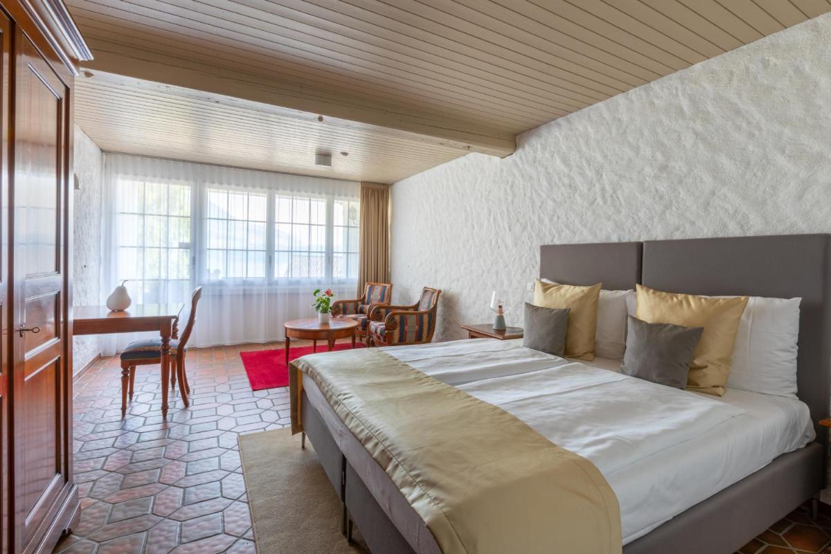 Swiss-Chalet Merlischachen - Romantik Schloss-Hotel am See