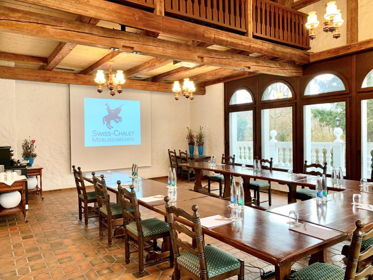 Swiss-Chalet Merlischachen - Romantik Schloss-Hotel am See
