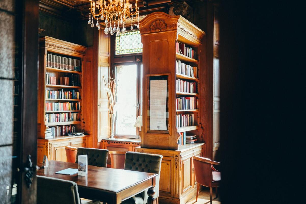 Schloss Lieser, Autograph Collection