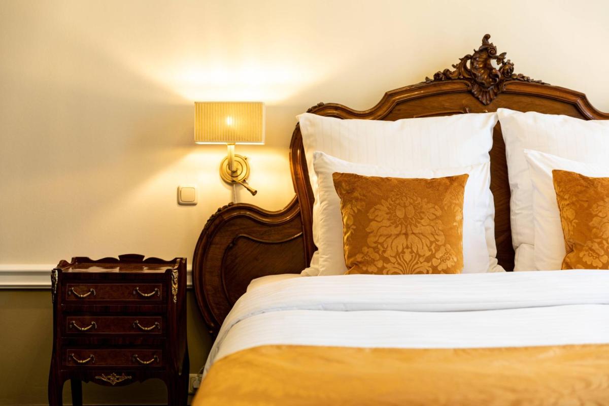 Schloss Lieser, Autograph Collection