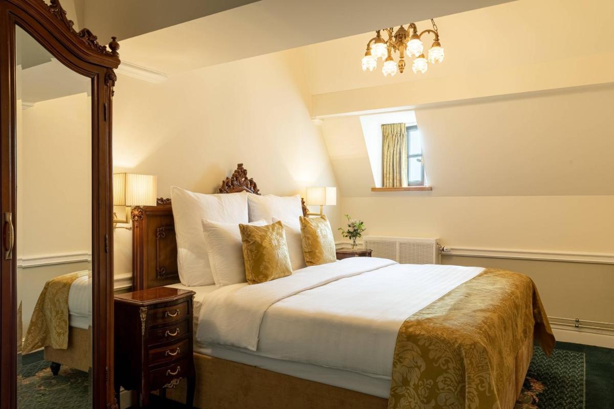 Schloss Lieser, Autograph Collection