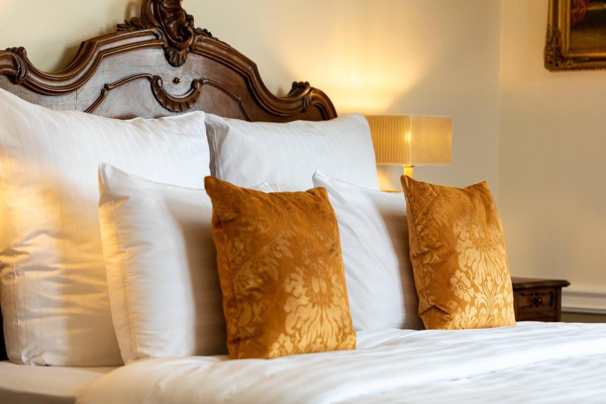 Schloss Lieser, Autograph Collection