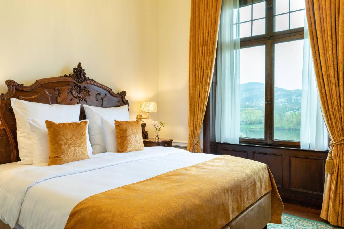 Schloss Lieser, Autograph Collection