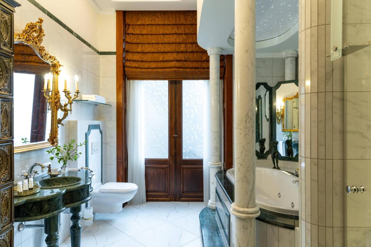 Schloss Lieser, Autograph Collection