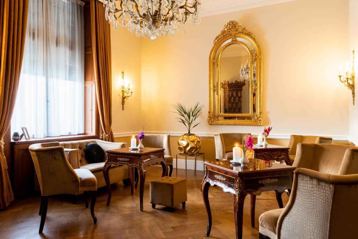 Schloss Lieser, Autograph Collection