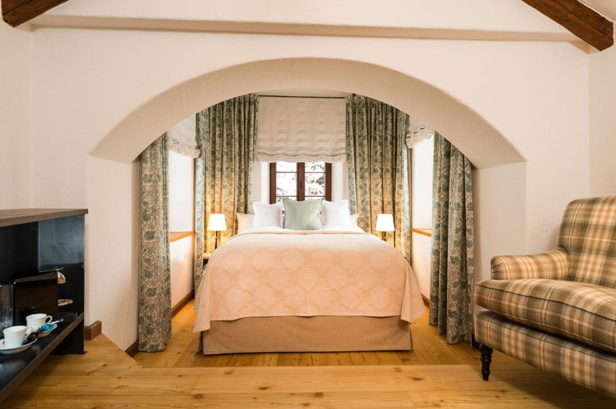 Schloss Prielau Hotel & Restaurants