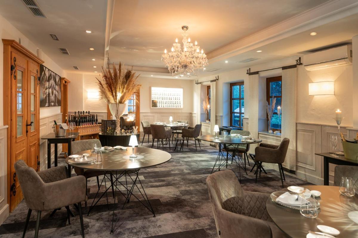 Schloss Prielau Hotel & Restaurants