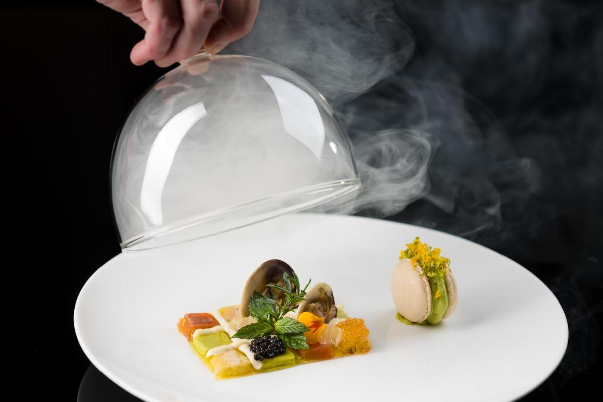 Schloss Prielau Hotel & Restaurants