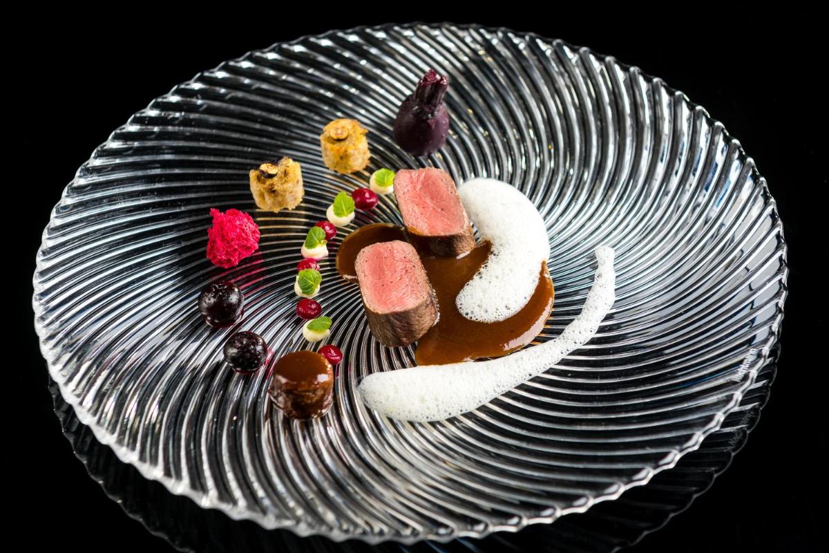 Schloss Prielau Hotel & Restaurants