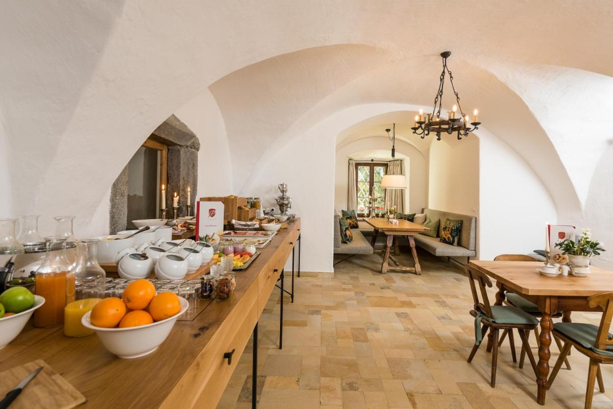 Schloss Prielau Hotel & Restaurants