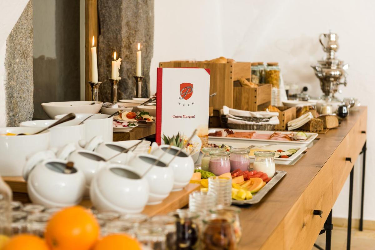 Schloss Prielau Hotel & Restaurants