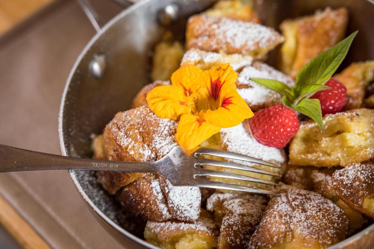 Schloss Prielau Hotel & Restaurants