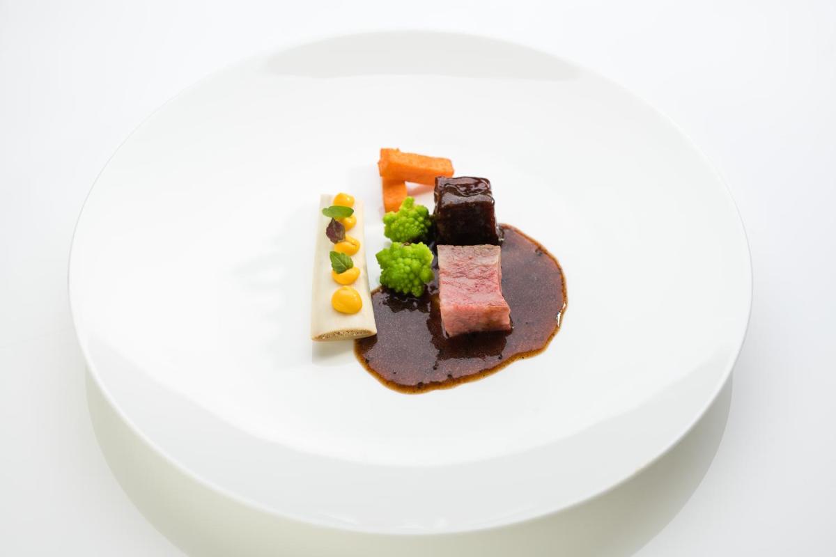 Schloss Prielau Hotel & Restaurants