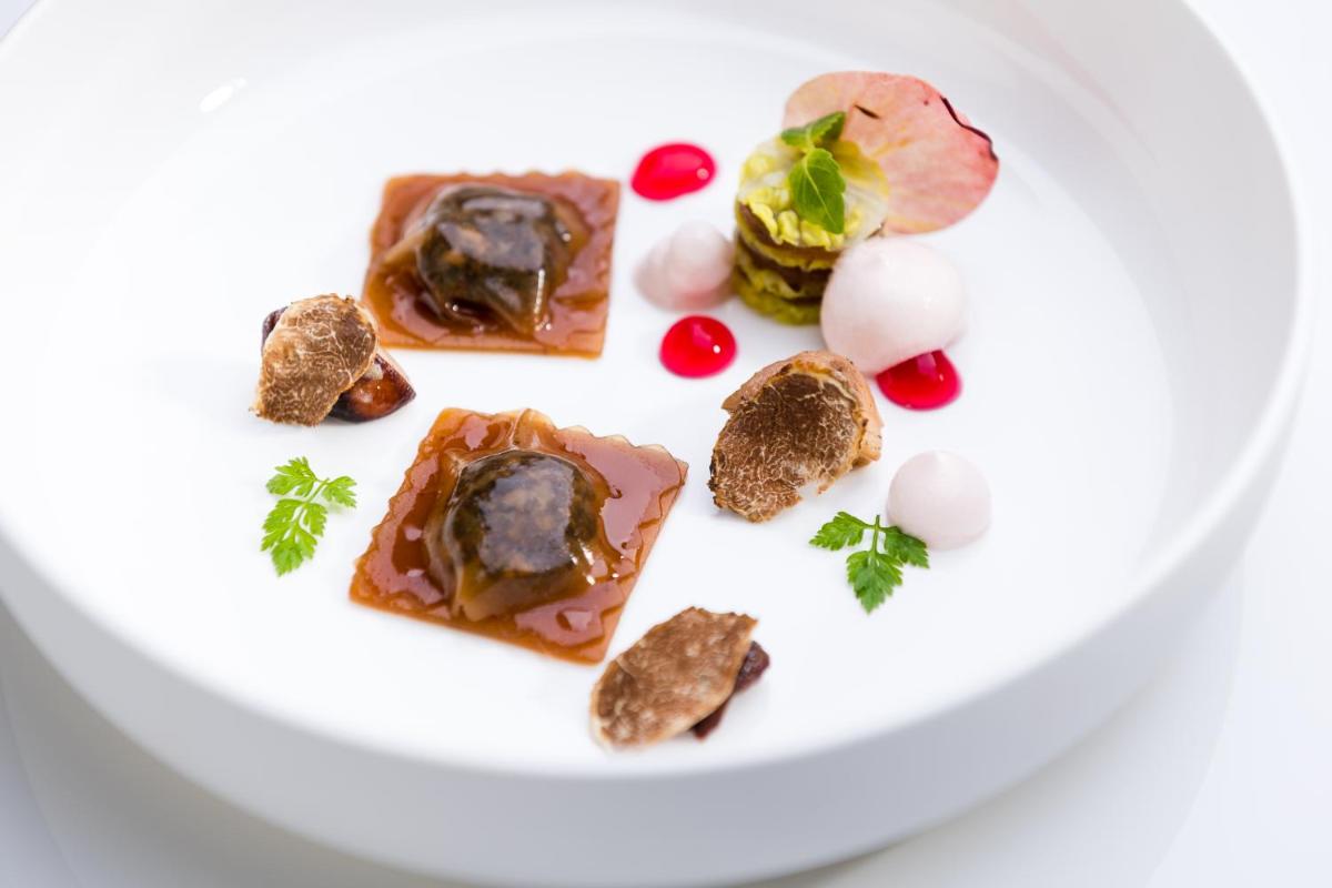 Schloss Prielau Hotel & Restaurants