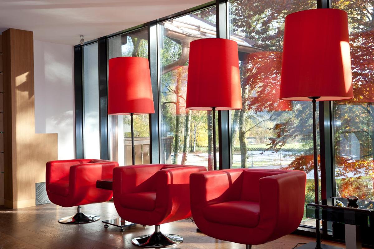 Schloss Prielau Hotel & Restaurants