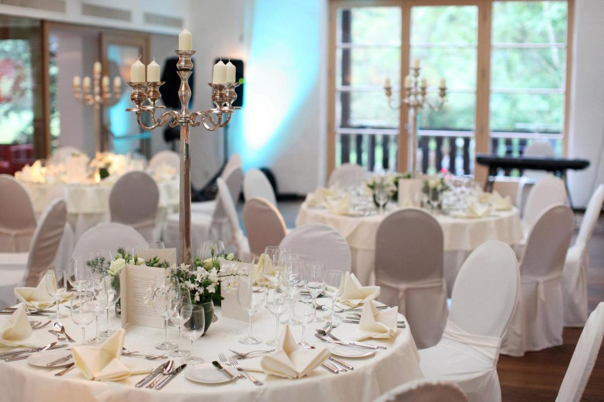 Schloss Prielau Hotel & Restaurants