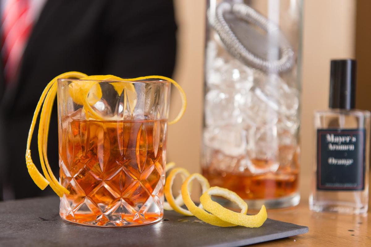 Schloss Prielau Hotel & Restaurants