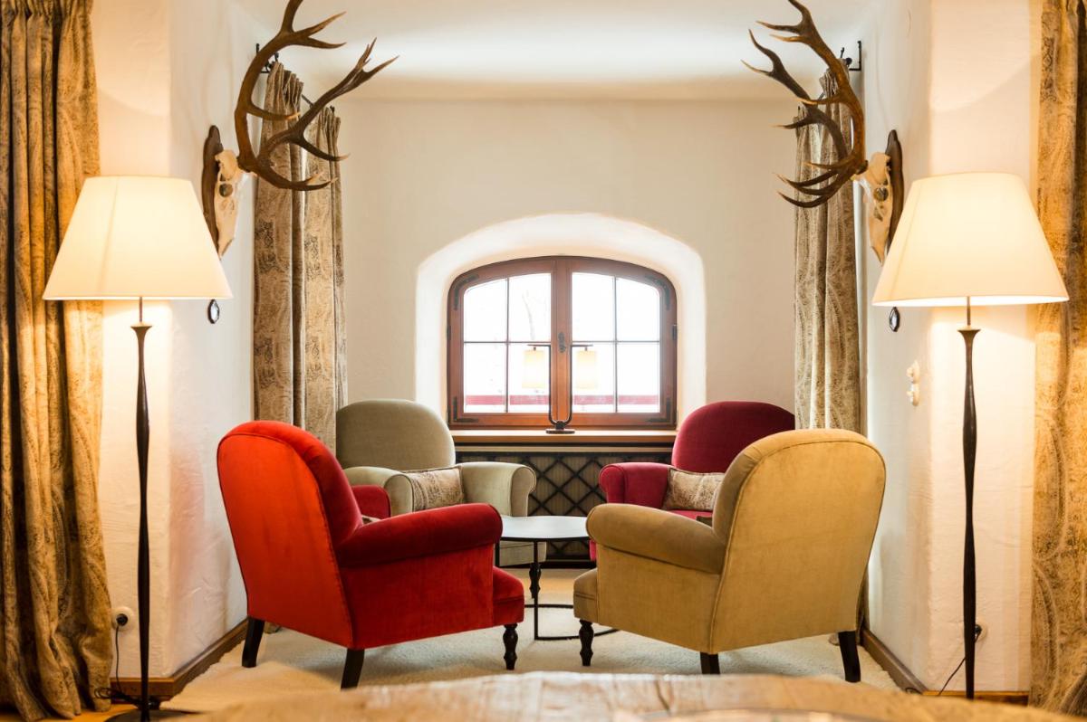 Schloss Prielau Hotel & Restaurants