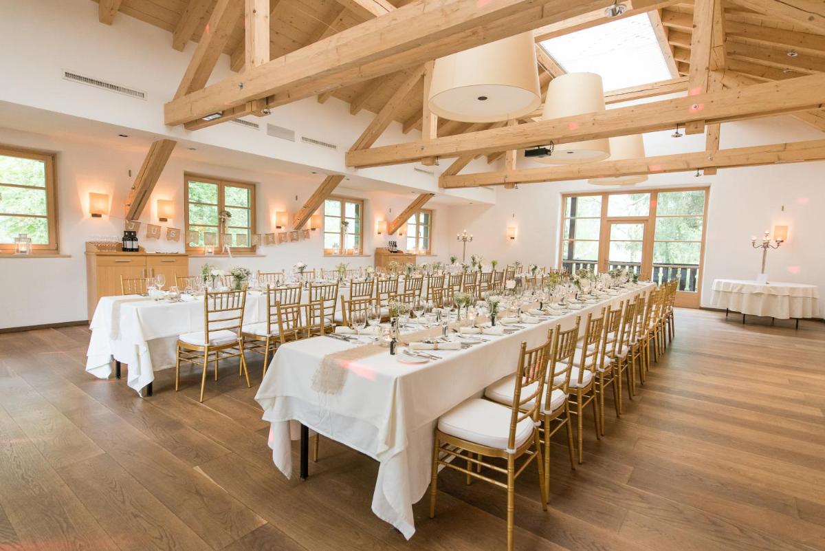 Schloss Prielau Hotel & Restaurants