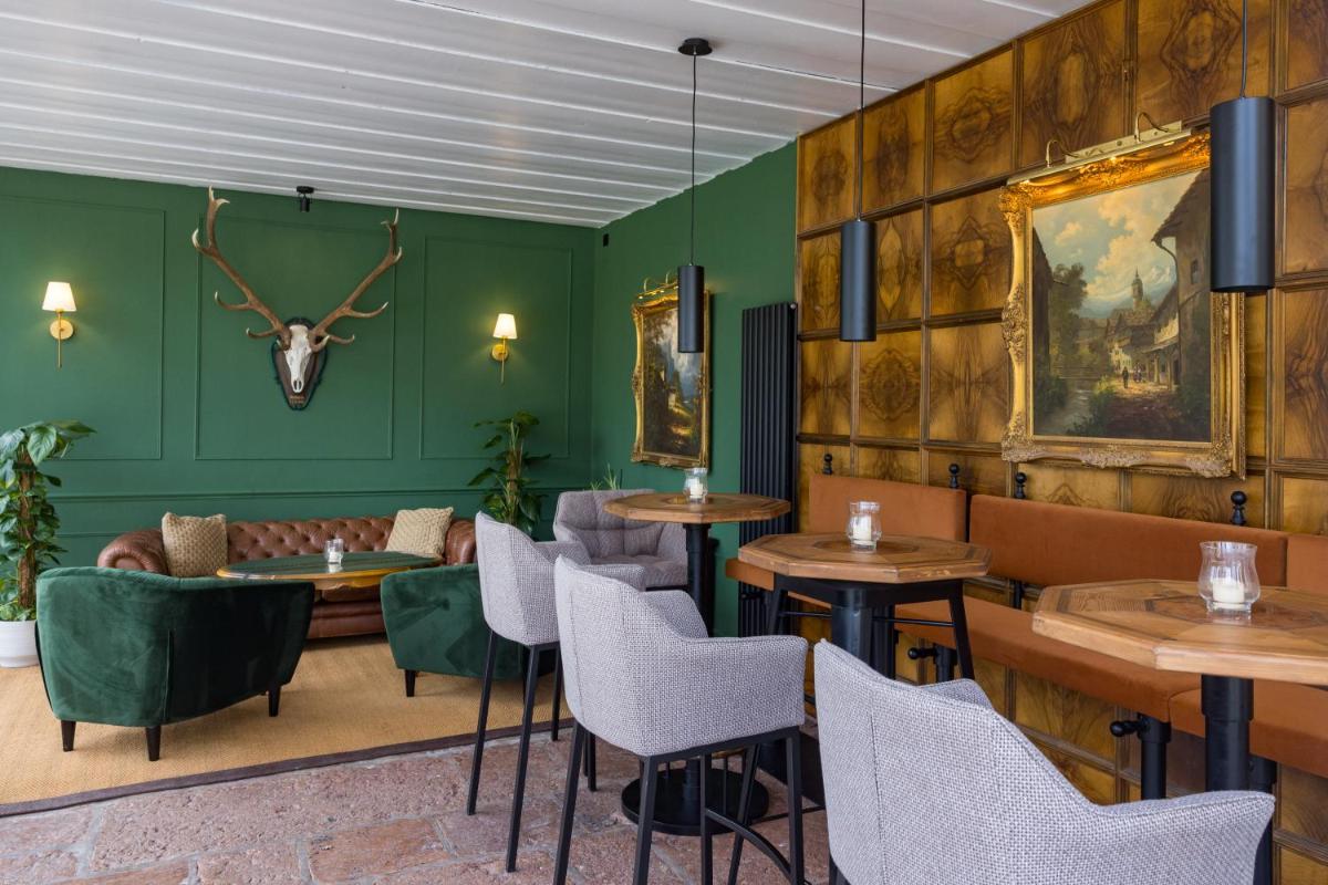 Der Schlosswirt zu Anif - Biedermeierhotel und Restaurant