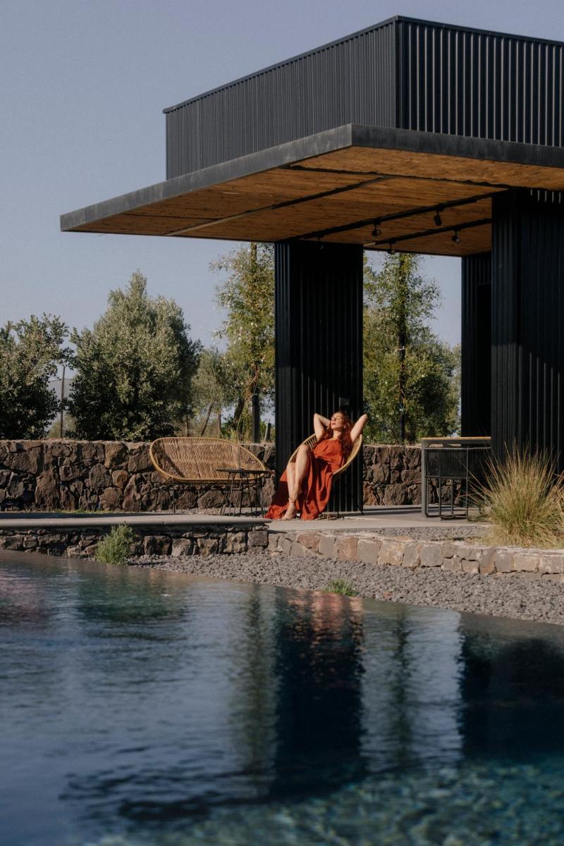 Scorzamara Country Lodges - Retreats with Private Pool or Jacuzzi