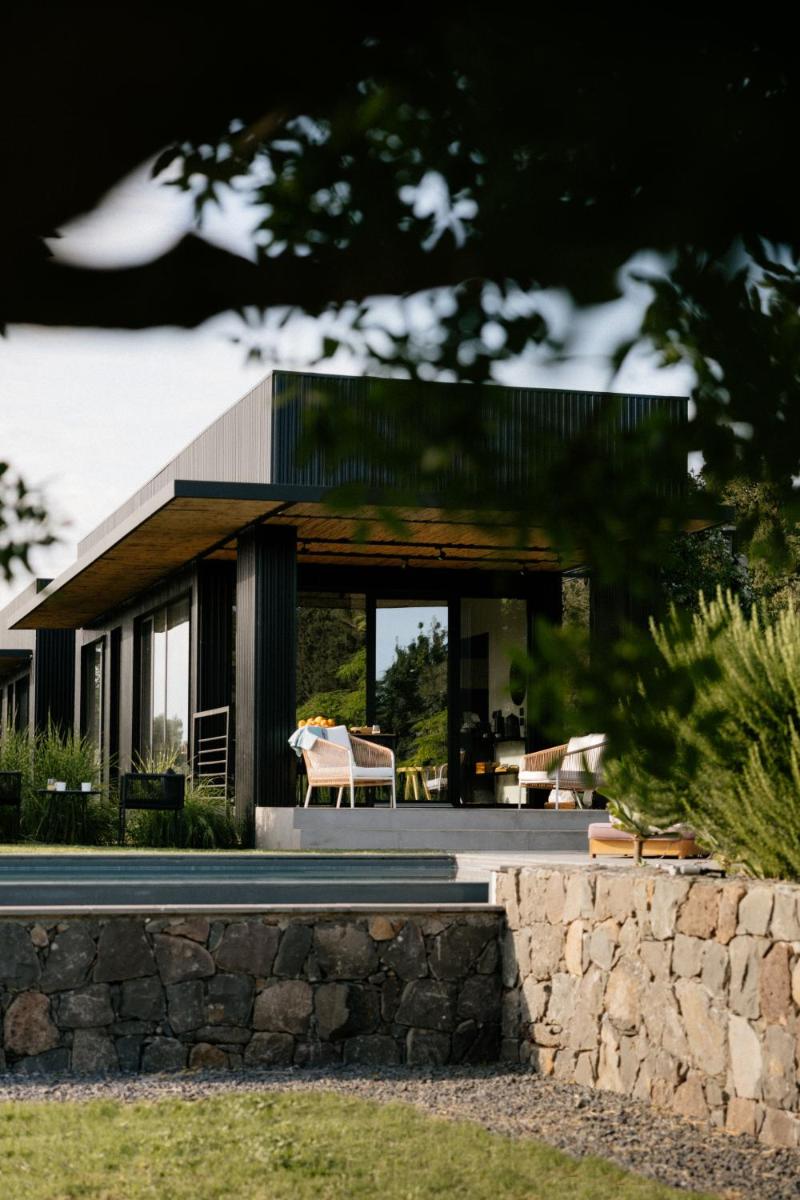 Scorzamara Country Lodges - Retreats with Private Pool or Jacuzzi