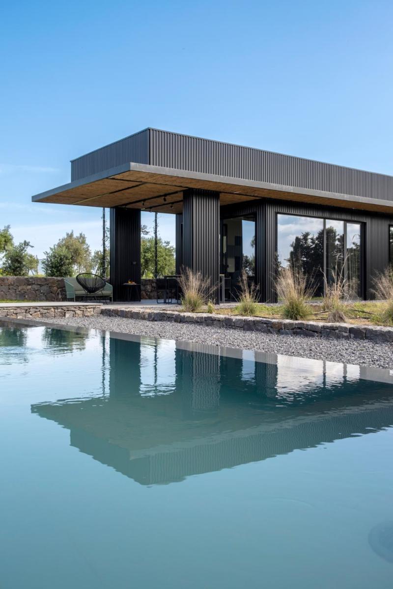 Scorzamara Country Lodges - Retreats with Private Pool or Jacuzzi