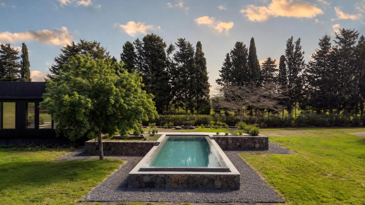 Scorzamara Country Lodges - Retreats with Private Pool or Jacuzzi