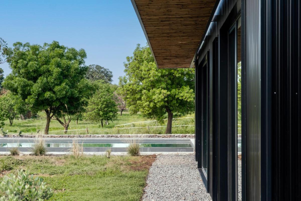 Scorzamara Country Lodges - Retreats with Private Pool or Jacuzzi