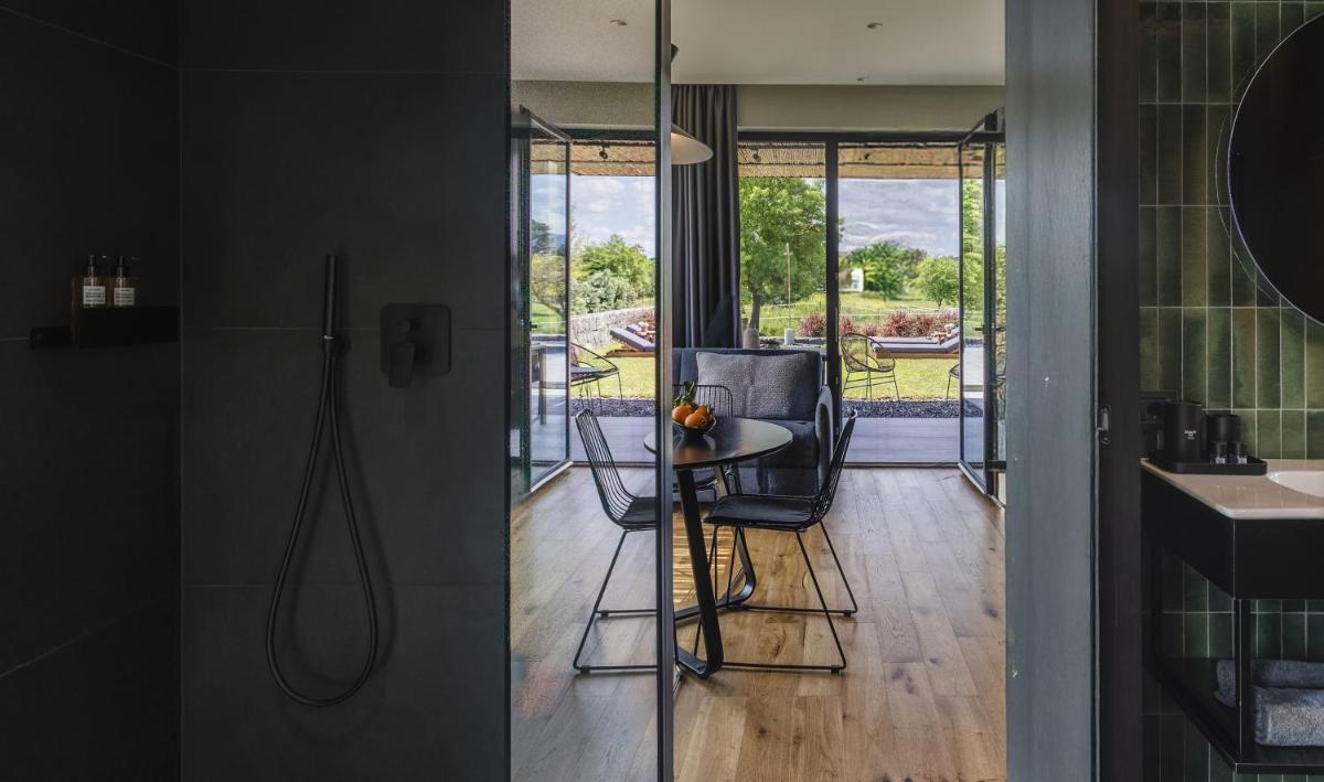 Scorzamara Country Lodges - Retreats with Private Pool or Jacuzzi