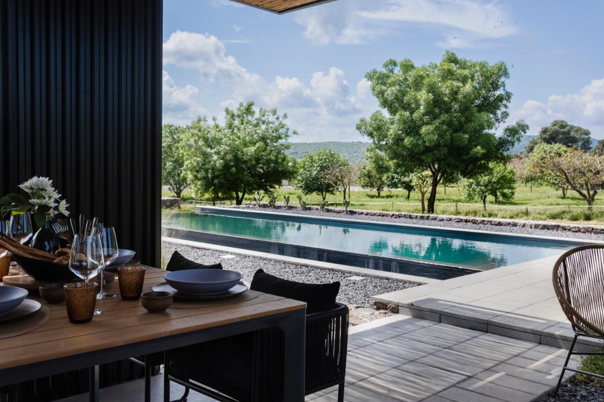 Scorzamara Country Lodges - Retreats with Private Pool or Jacuzzi
