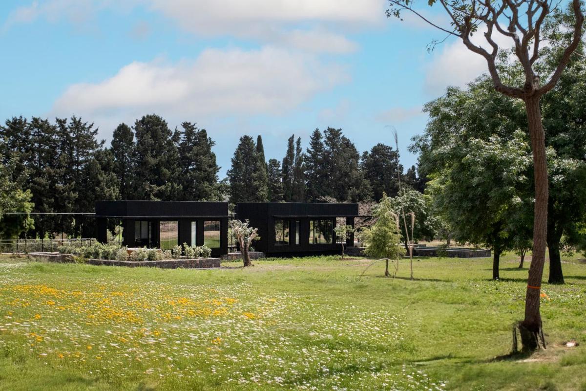 Scorzamara Country Lodges - Retreats with Private Pool or Jacuzzi