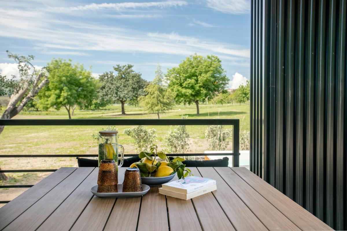 Scorzamara Country Lodges - Retreats with Private Pool or Jacuzzi