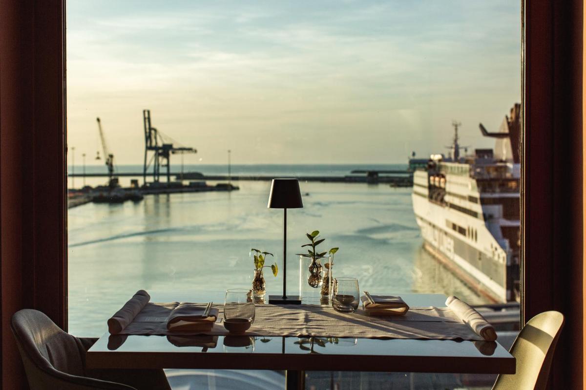 SeePort Hotel