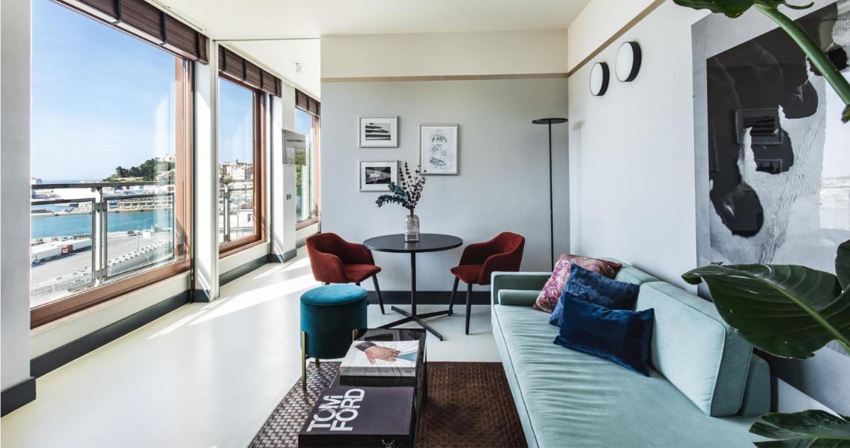 SeePort Hotel