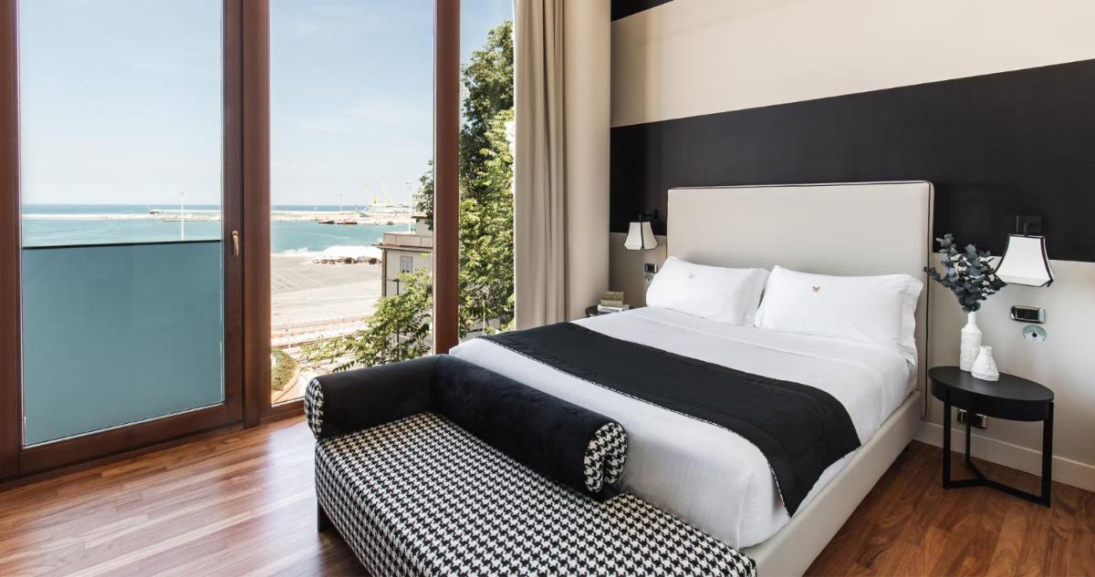 SeePort Hotel