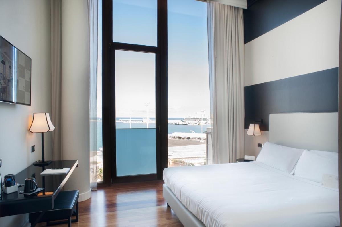 SeePort Hotel