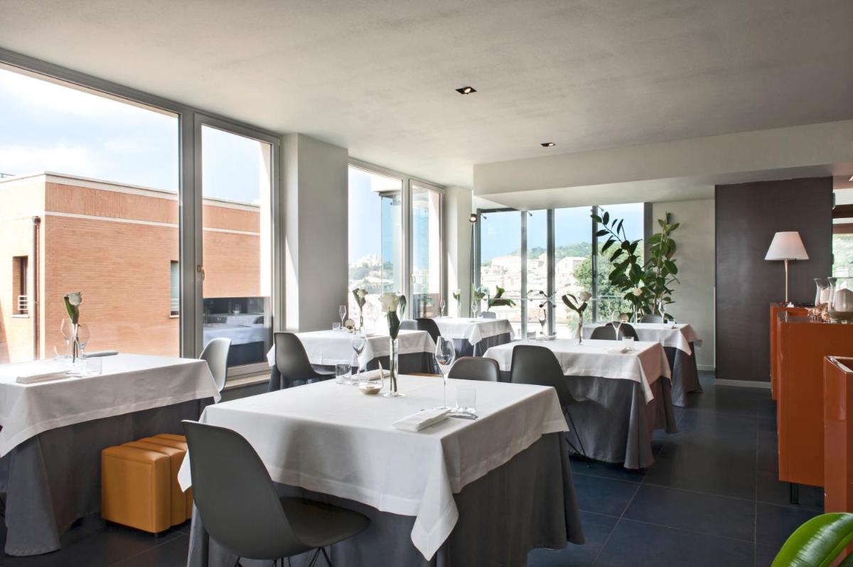 SeePort Hotel