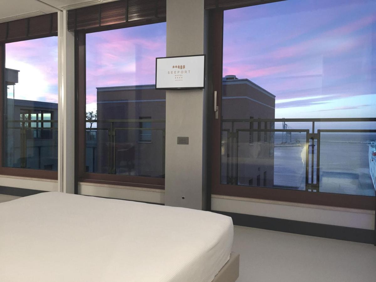 SeePort Hotel