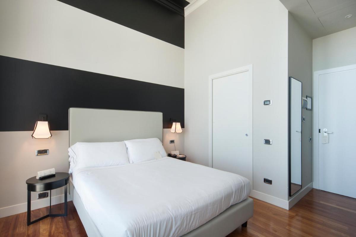 SeePort Hotel