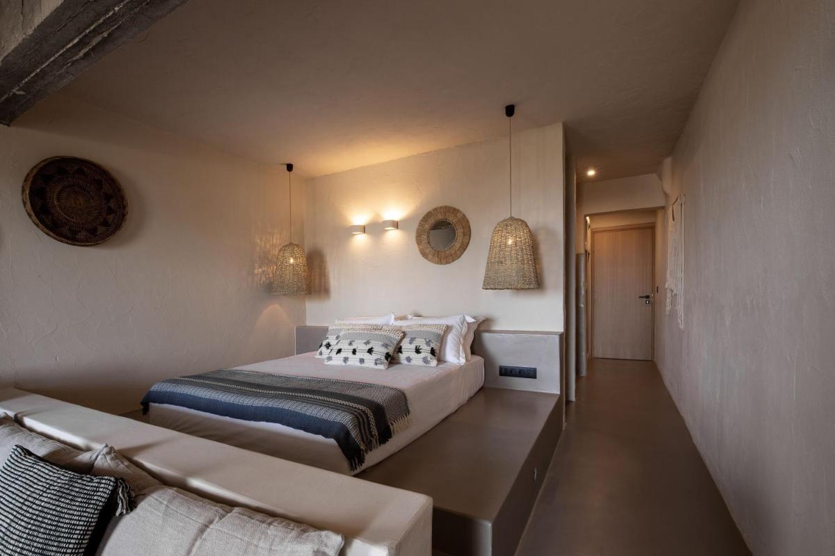 Seesoo Paros Beachfront Resort