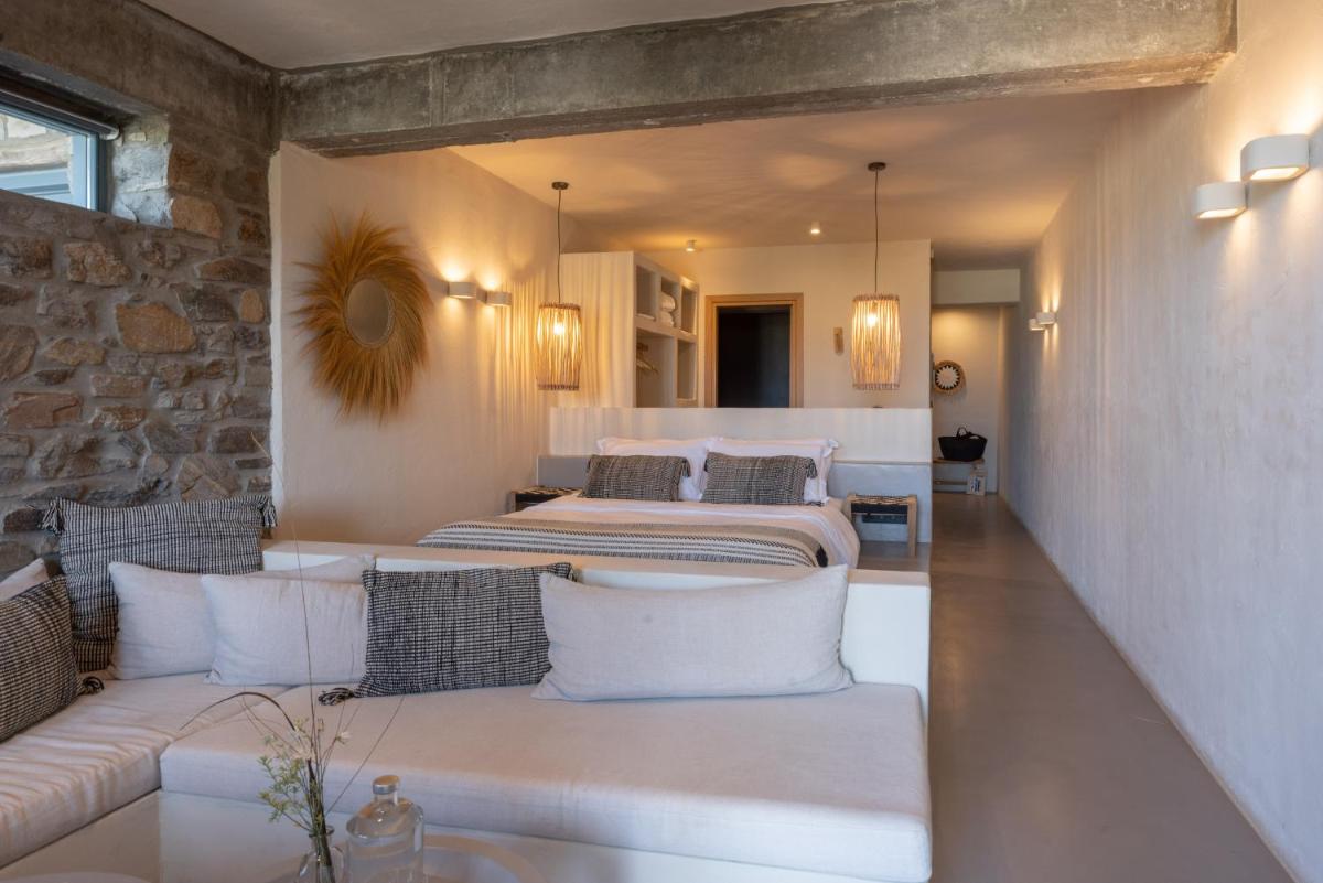 Seesoo Paros Beachfront Resort