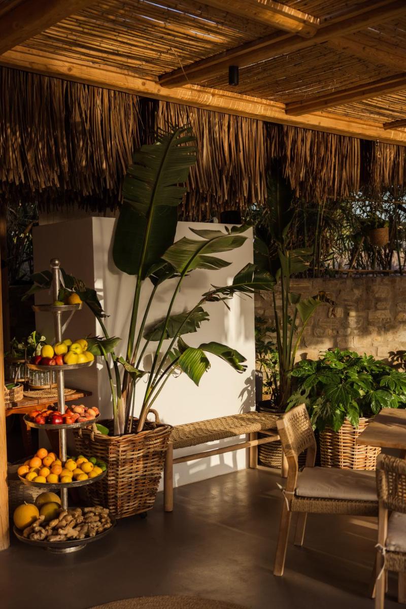 Seesoo Paros Beachfront Resort