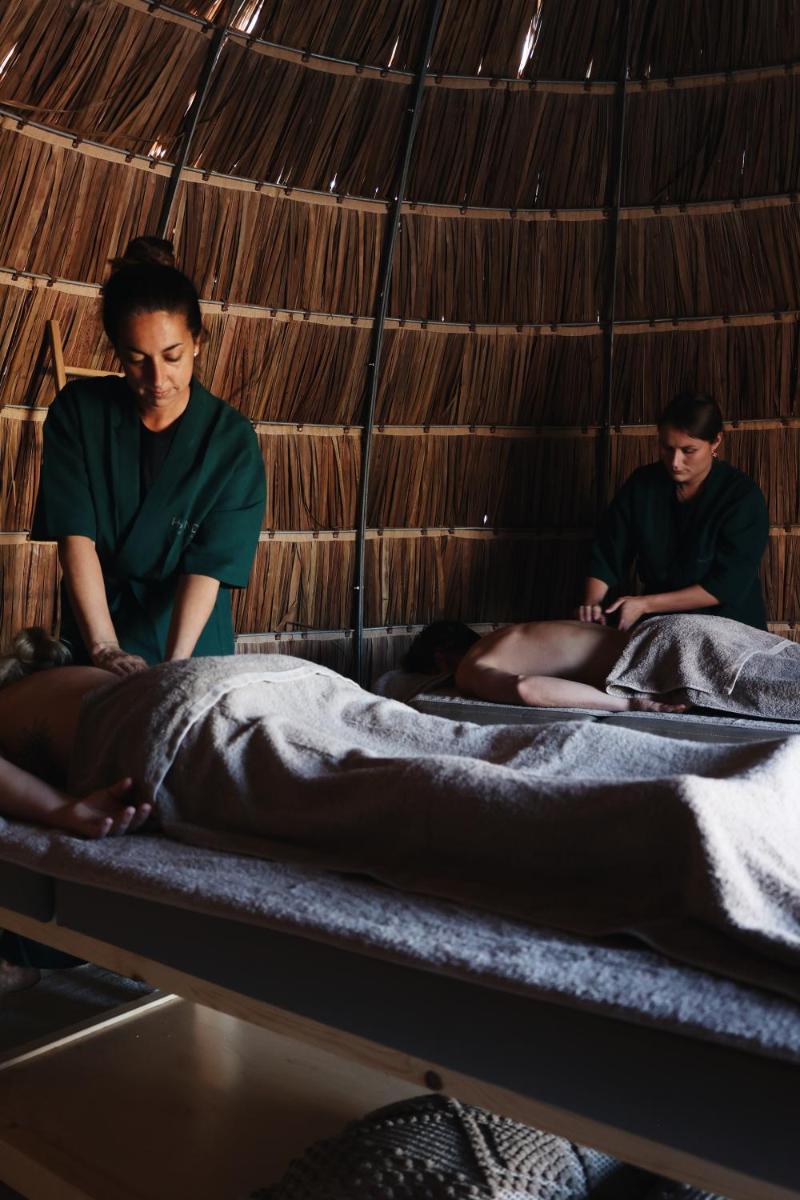 Seesoo Paros Beachfront Resort