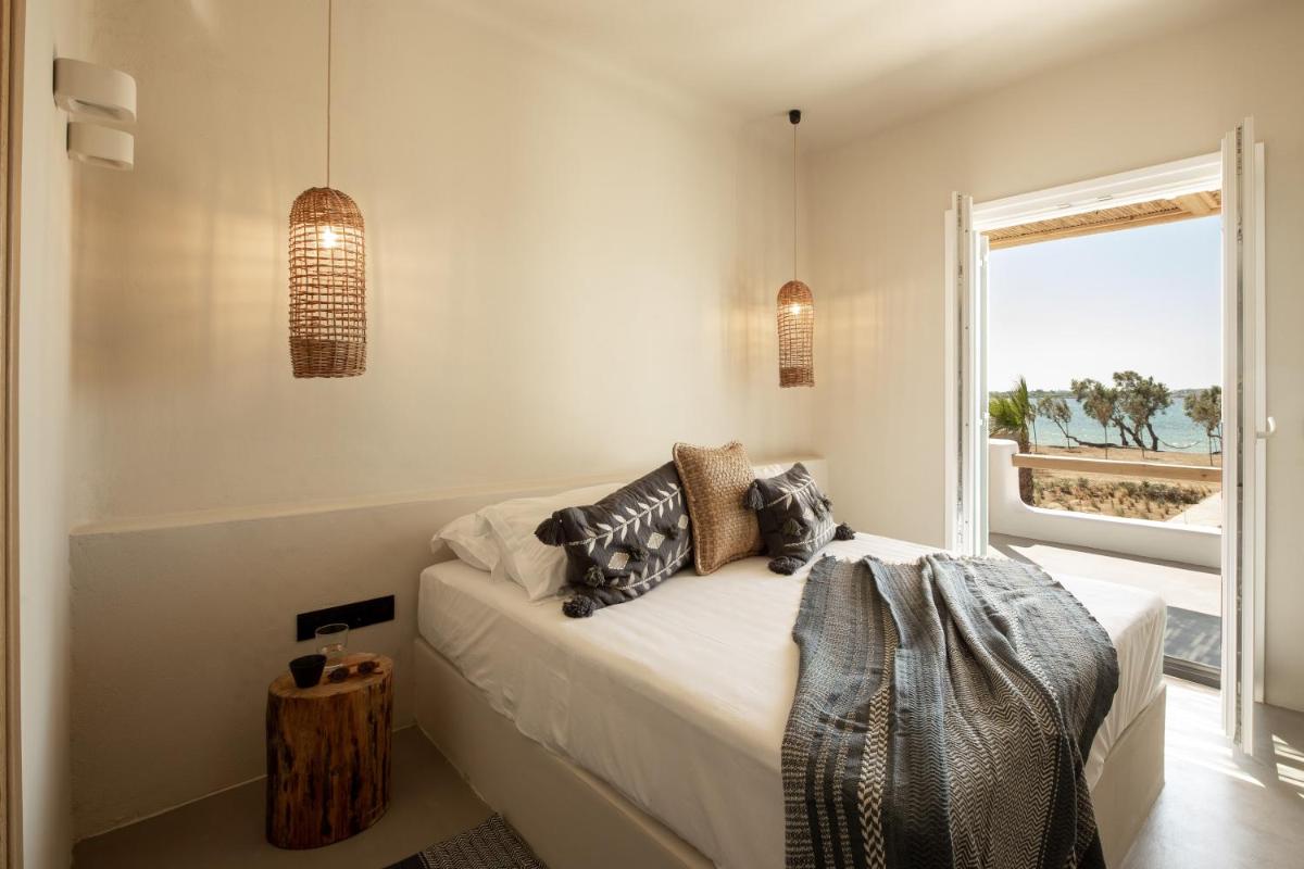 Seesoo Paros Beachfront Luxury Hideaway
