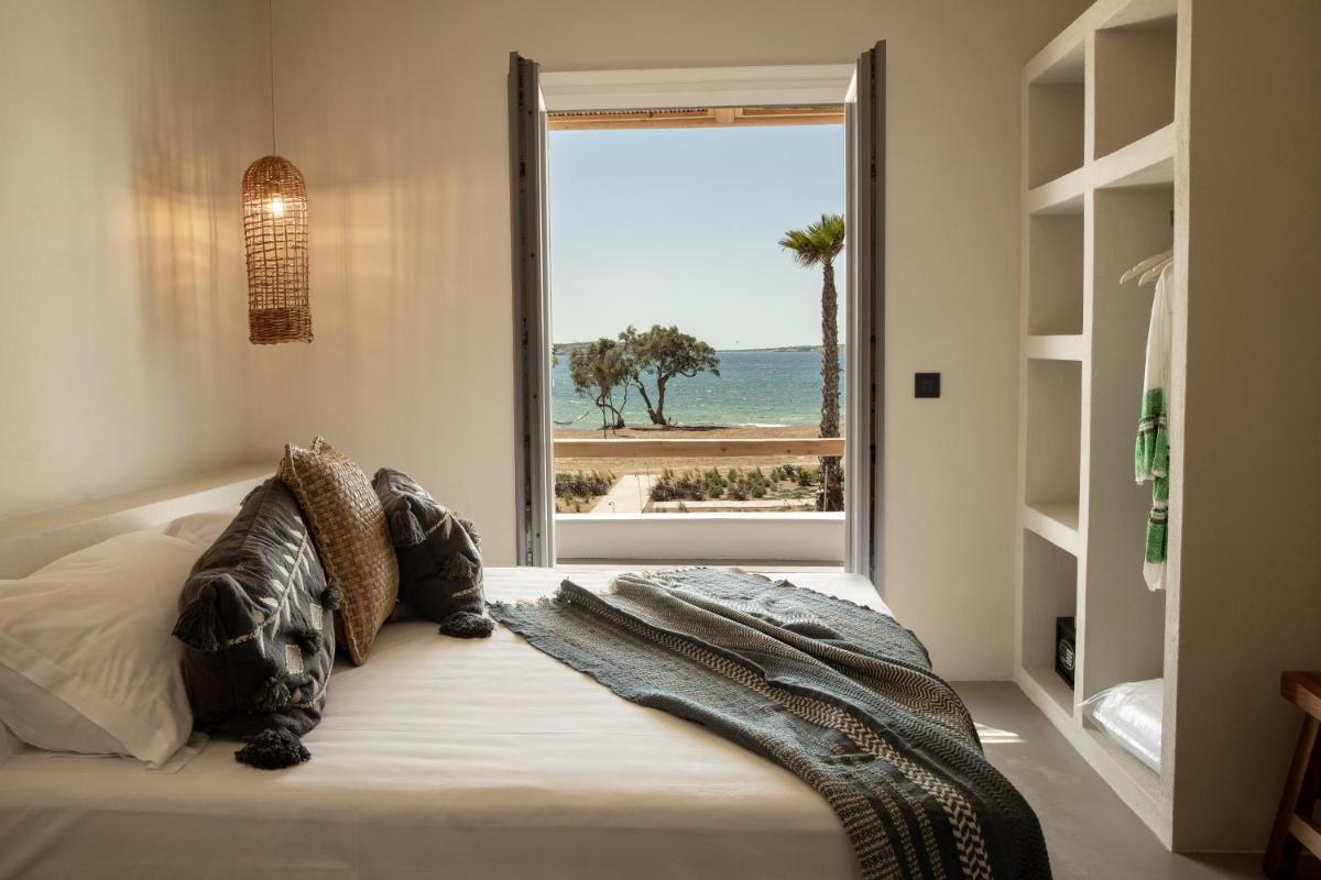 Seesoo Paros Beachfront Luxury Hideaway