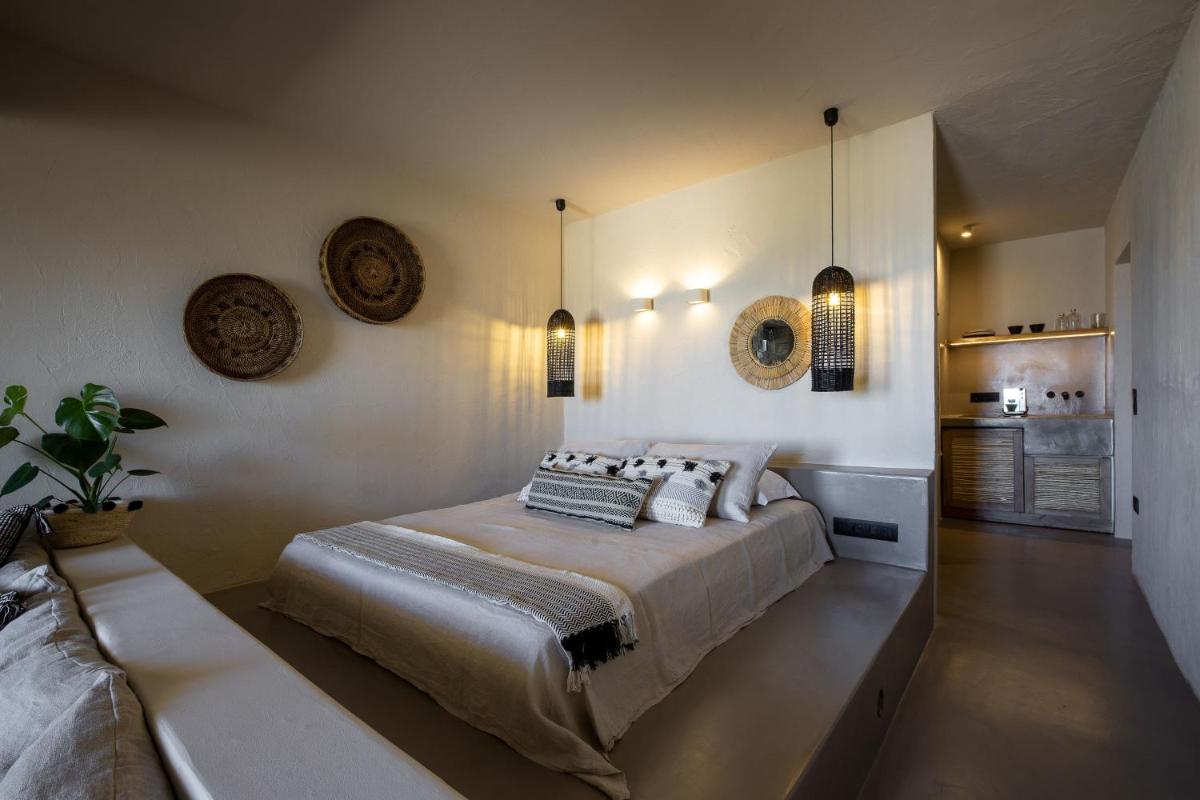 Seesoo Paros Beachfront Luxury Hideaway