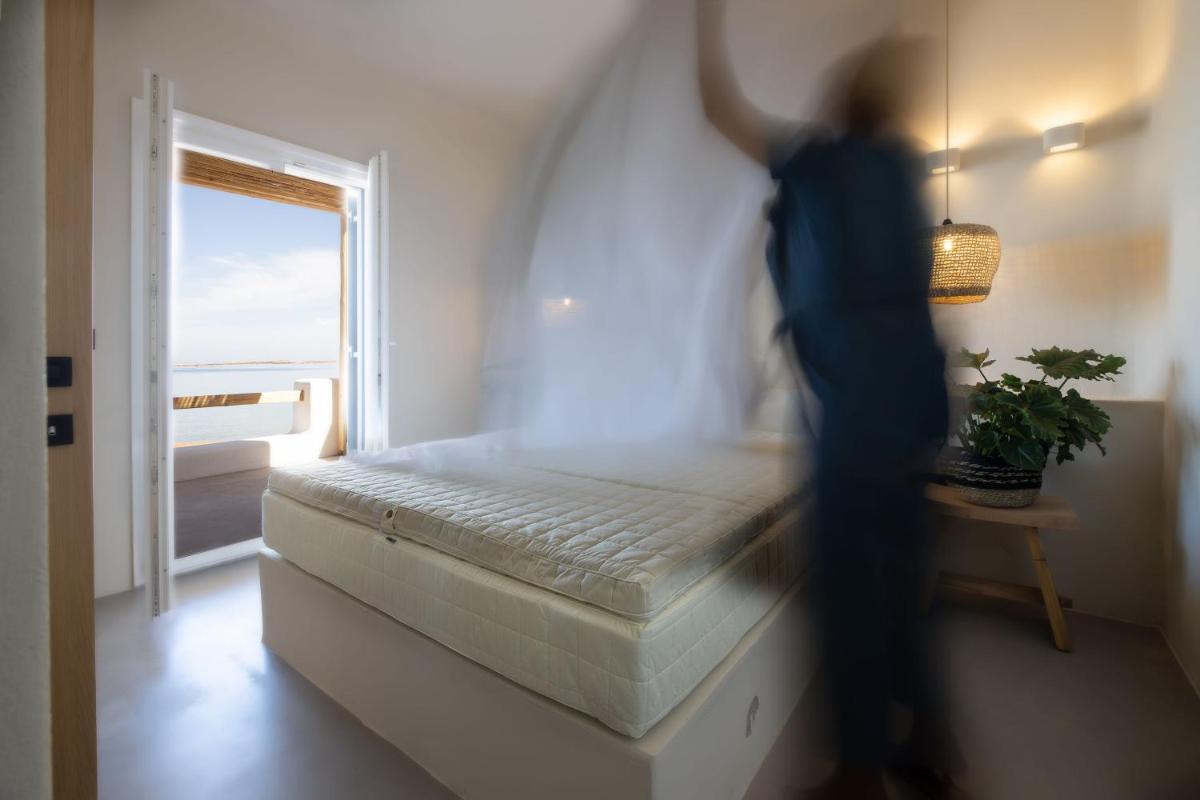 Seesoo Paros Beachfront Luxury Hideaway