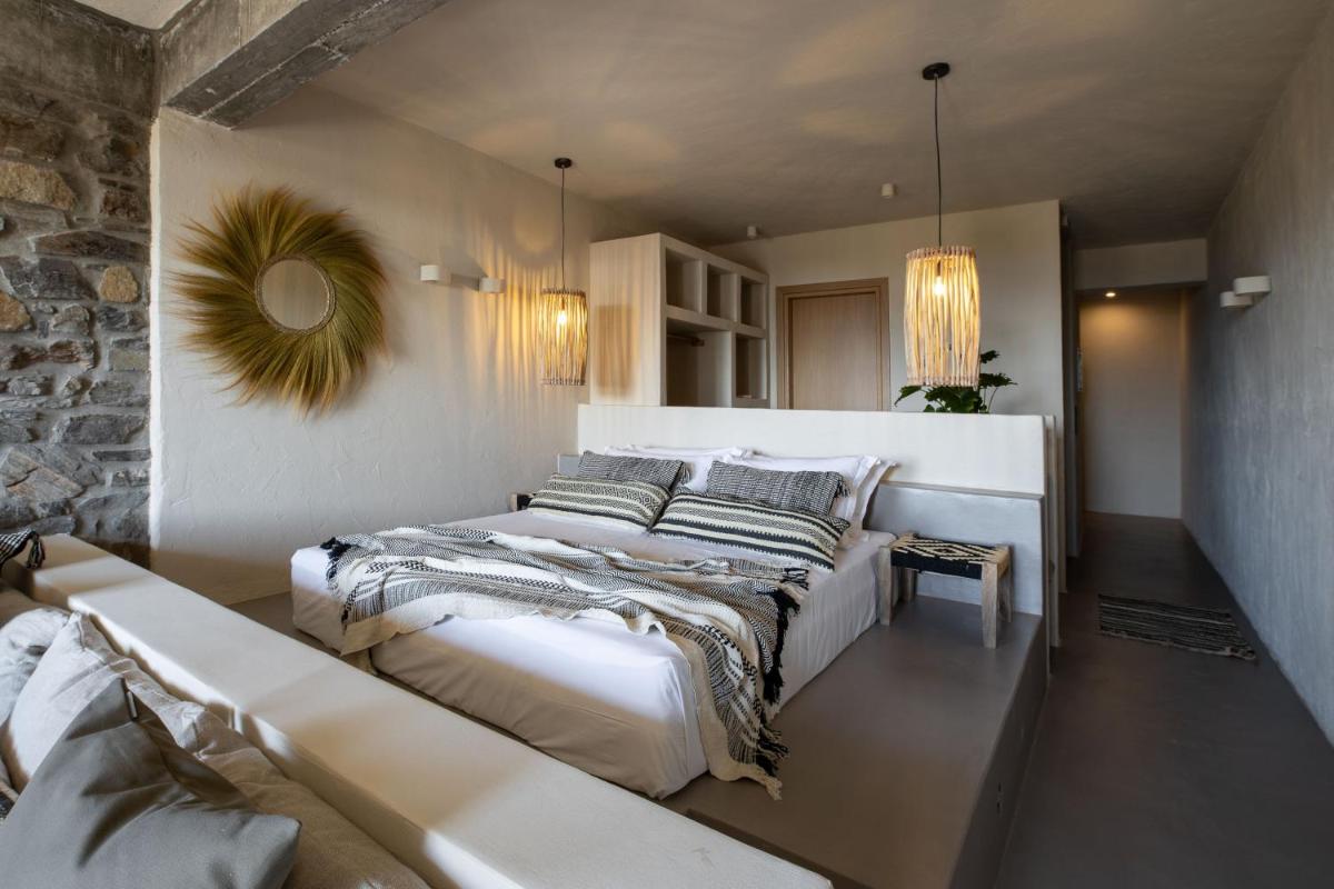 Seesoo Paros Beachfront Luxury Hideaway